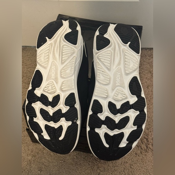 Hoka Clifton 10 extra wide Men's Black white Running Shoes - Picture 5 of 7